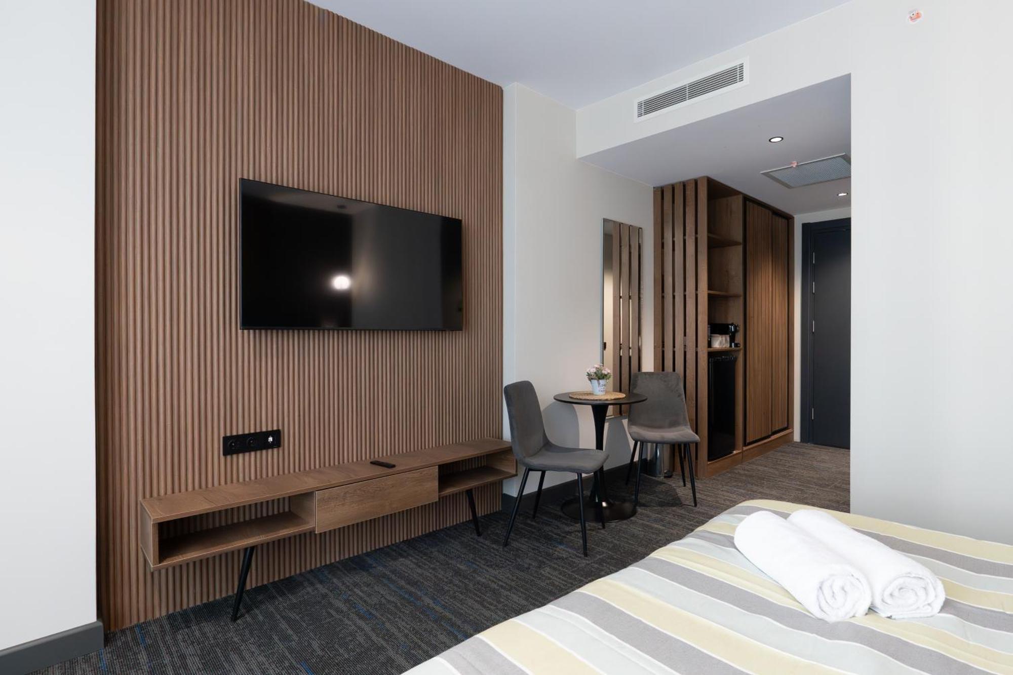 Nova Luxe Hotel & Residences Батуми Экстерьер фото