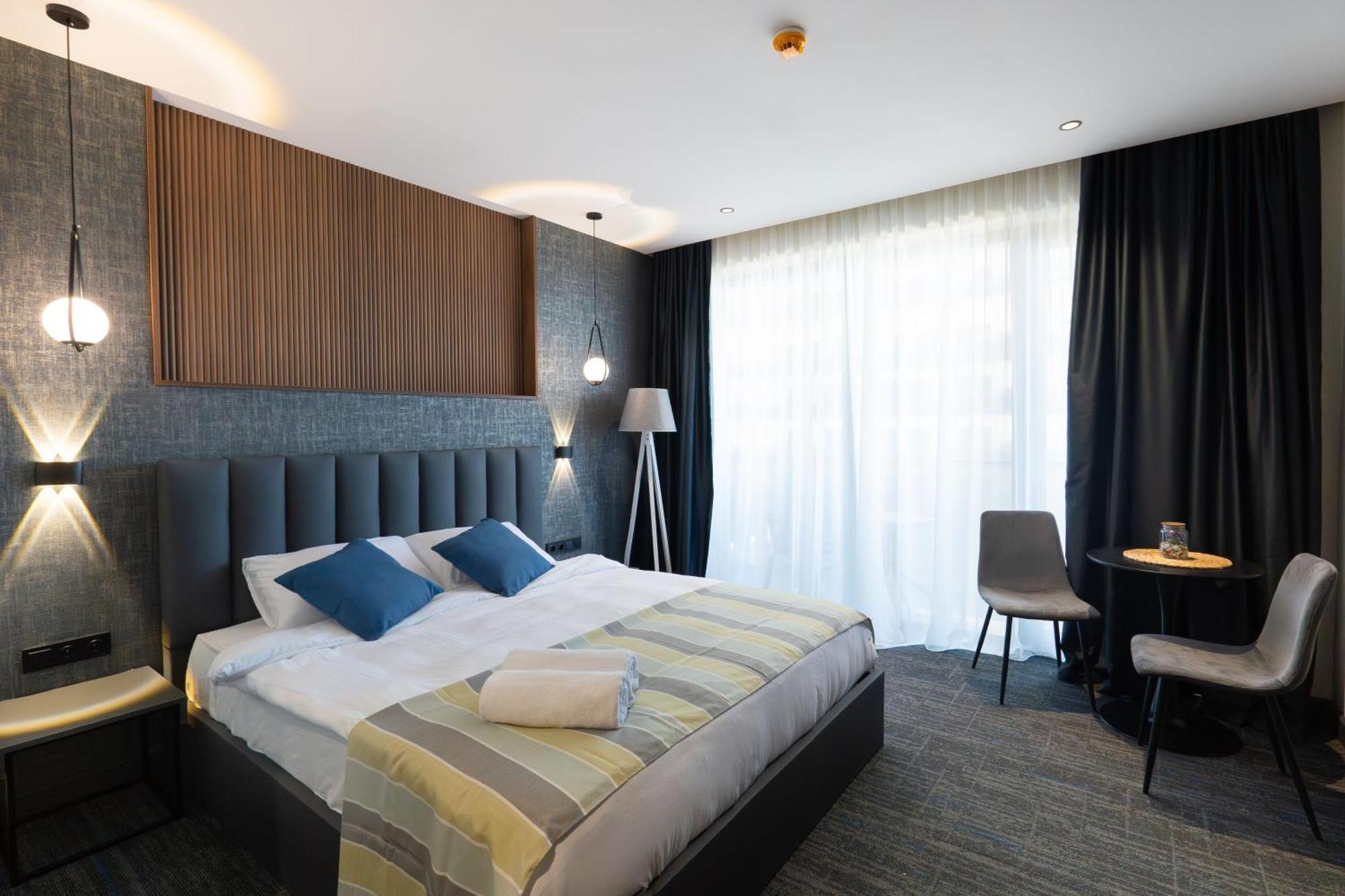 Nova Luxe Hotel & Residences Батуми Экстерьер фото