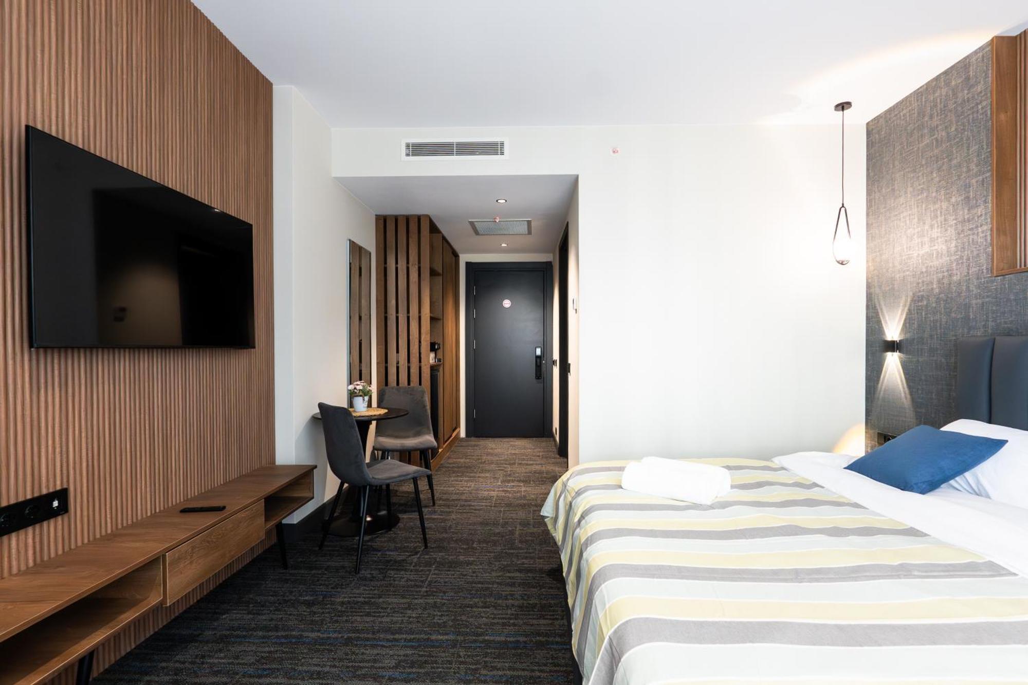Nova Luxe Hotel & Residences Батуми Экстерьер фото