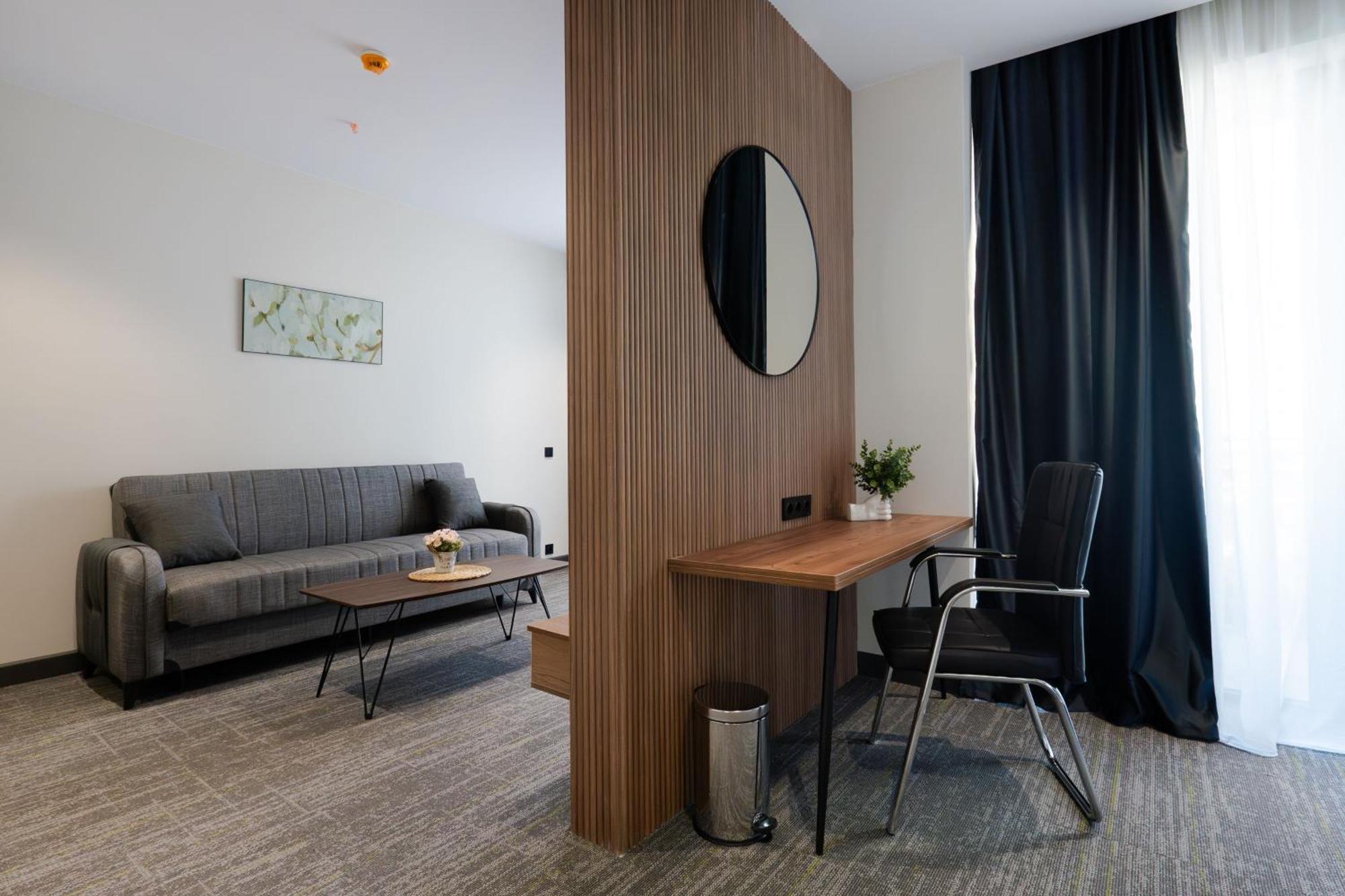 Nova Luxe Hotel & Residences Батуми Экстерьер фото