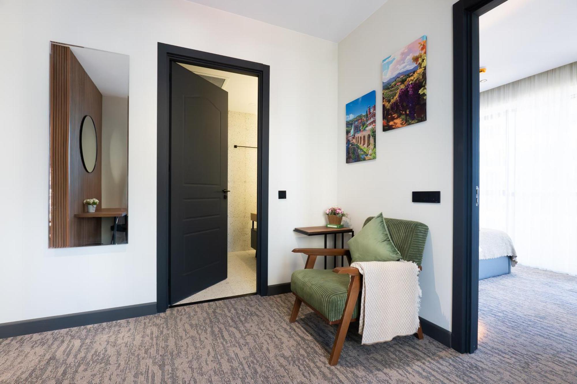 Nova Luxe Hotel & Residences Батуми Экстерьер фото