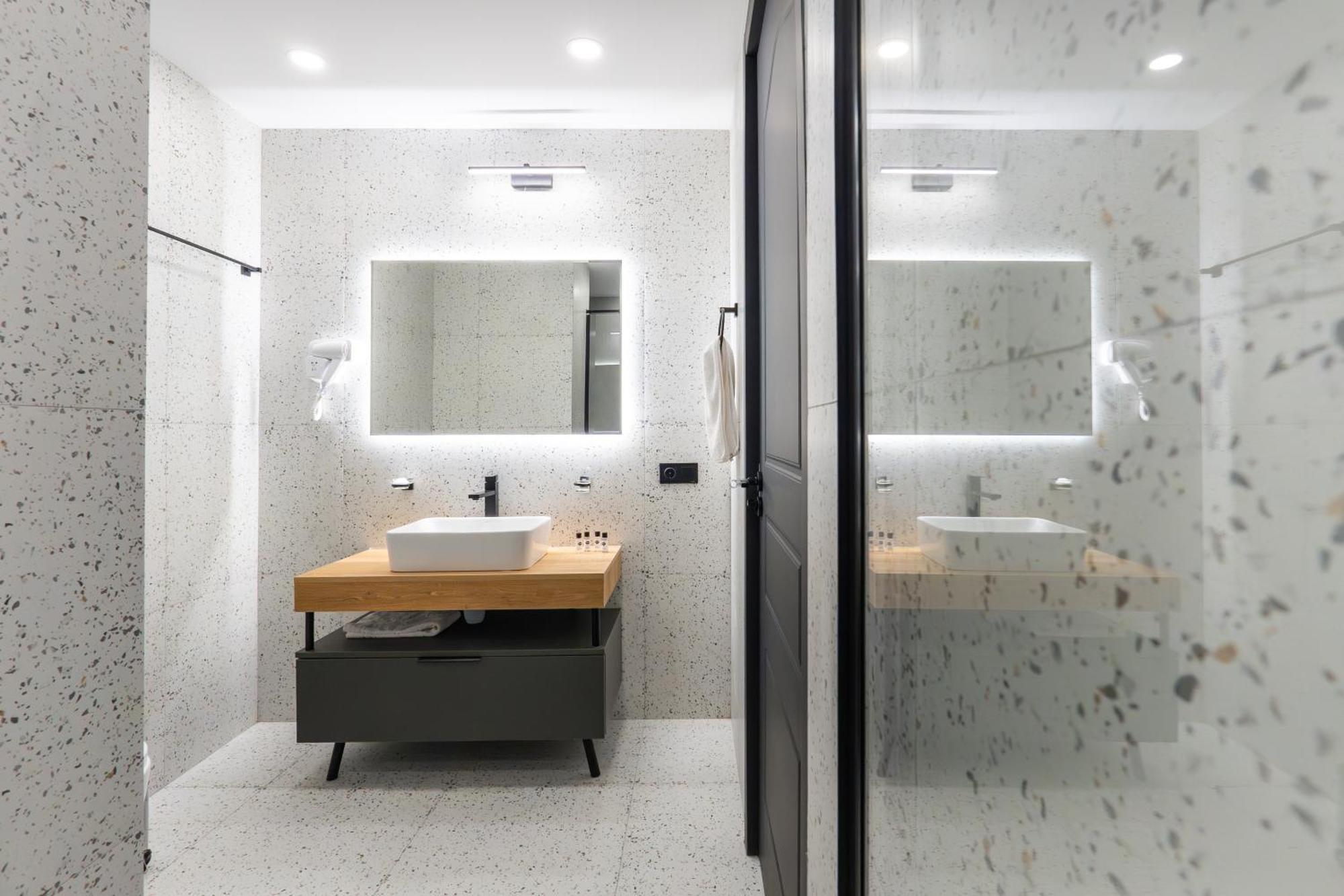 Nova Luxe Hotel & Residences Батуми Экстерьер фото